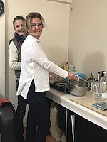 NİLSUN VE AYLİN HANIMLAR DOĞAL SABUN EĞİTİMİNDE